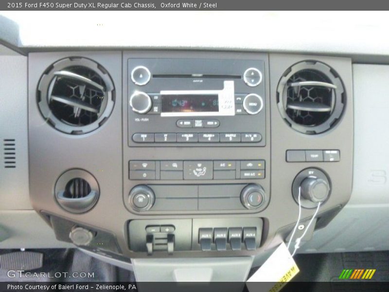 Controls of 2015 F450 Super Duty XL Regular Cab Chassis