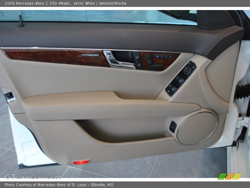 Arctic White / Almond/Mocha 2009 Mercedes-Benz C 300 4Matic