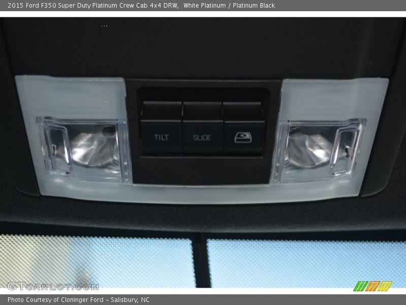 Controls of 2015 F350 Super Duty Platinum Crew Cab 4x4 DRW