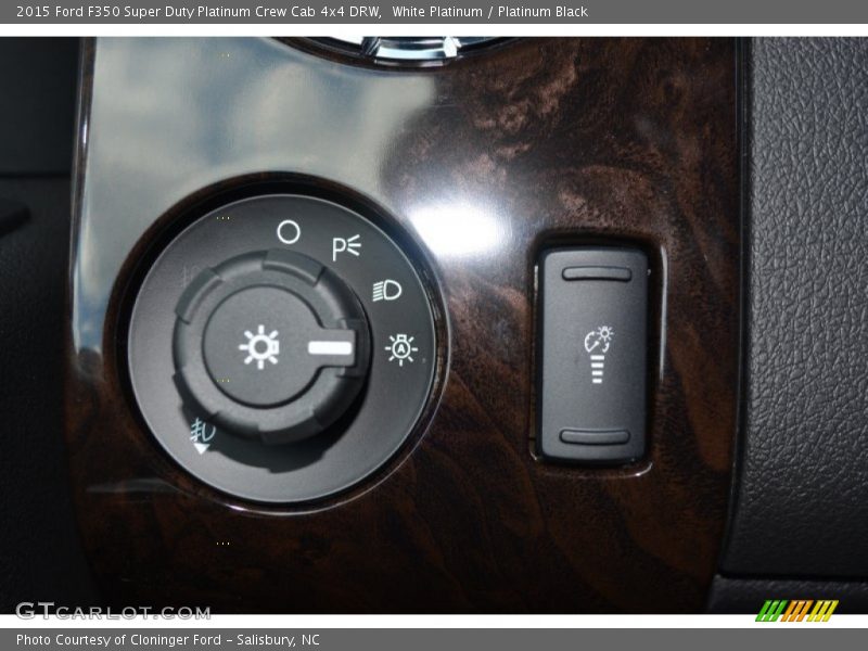 Controls of 2015 F350 Super Duty Platinum Crew Cab 4x4 DRW