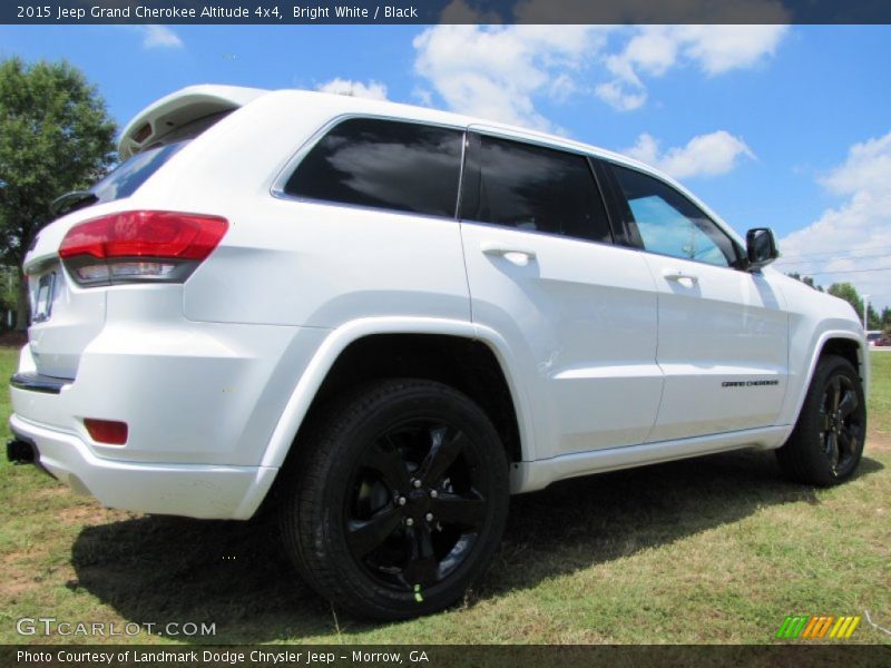 Bright White / Black 2015 Jeep Grand Cherokee Altitude 4x4