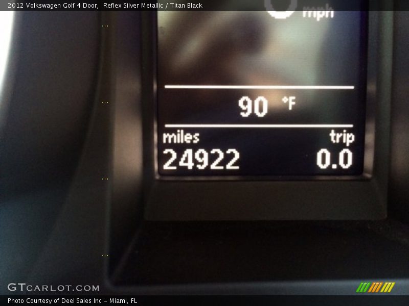 Reflex Silver Metallic / Titan Black 2012 Volkswagen Golf 4 Door