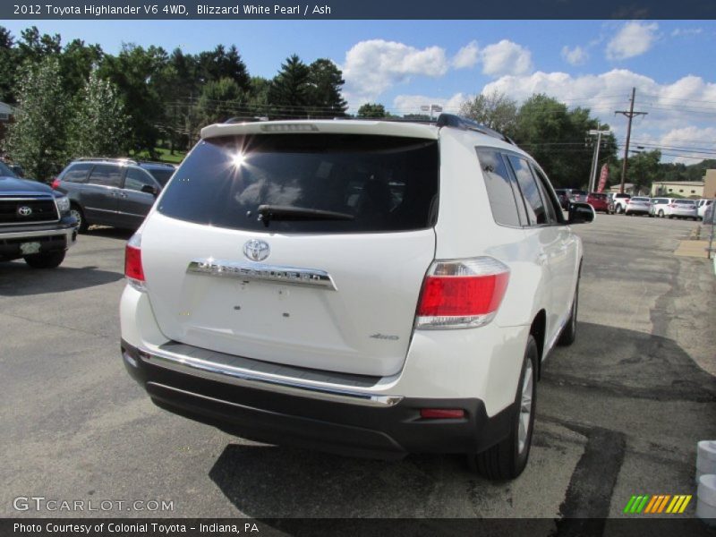 Blizzard White Pearl / Ash 2012 Toyota Highlander V6 4WD