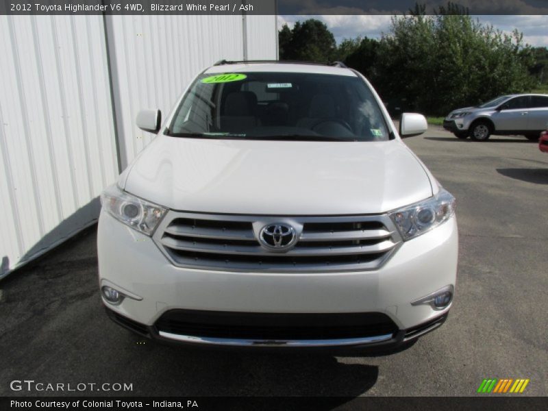 Blizzard White Pearl / Ash 2012 Toyota Highlander V6 4WD