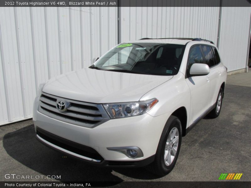 Blizzard White Pearl / Ash 2012 Toyota Highlander V6 4WD
