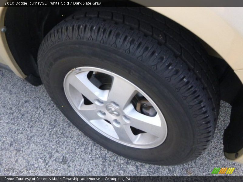 White Gold / Dark Slate Gray 2010 Dodge Journey SE