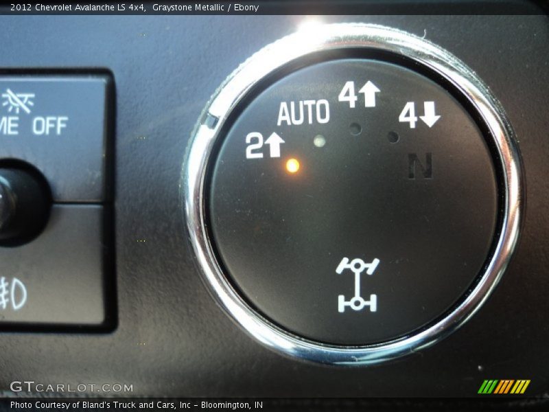 Graystone Metallic / Ebony 2012 Chevrolet Avalanche LS 4x4