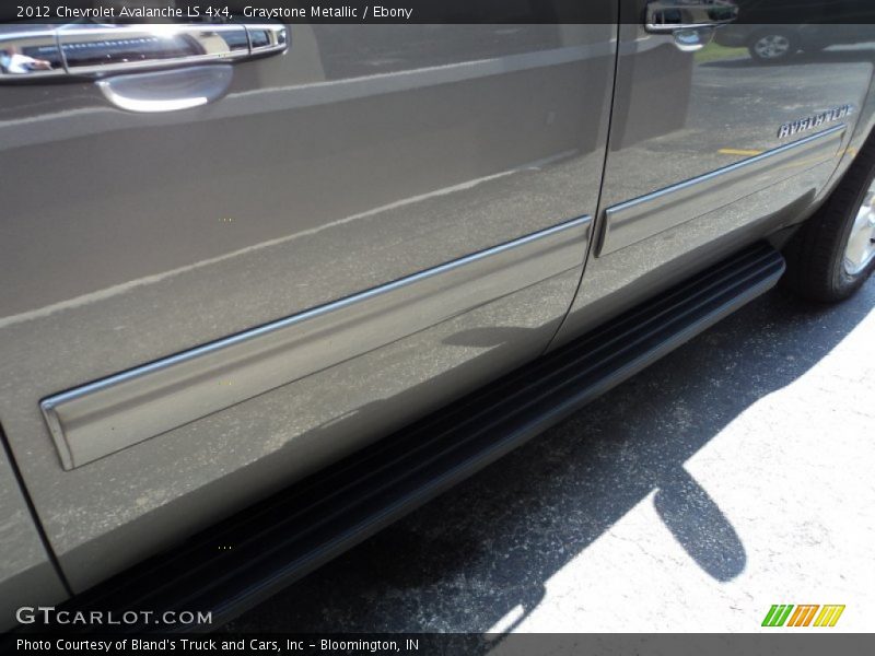 Graystone Metallic / Ebony 2012 Chevrolet Avalanche LS 4x4