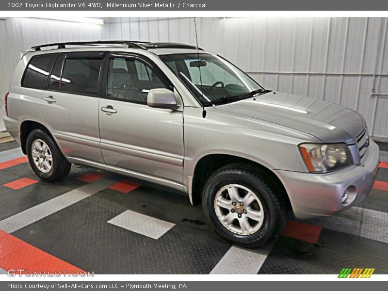 Millennium Silver Metallic / Charcoal 2002 Toyota Highlander V6 4WD