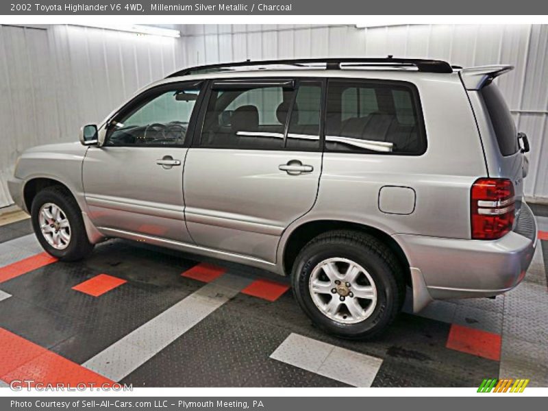 Millennium Silver Metallic / Charcoal 2002 Toyota Highlander V6 4WD