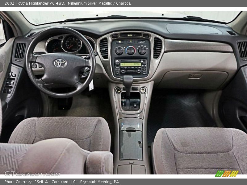 Millennium Silver Metallic / Charcoal 2002 Toyota Highlander V6 4WD