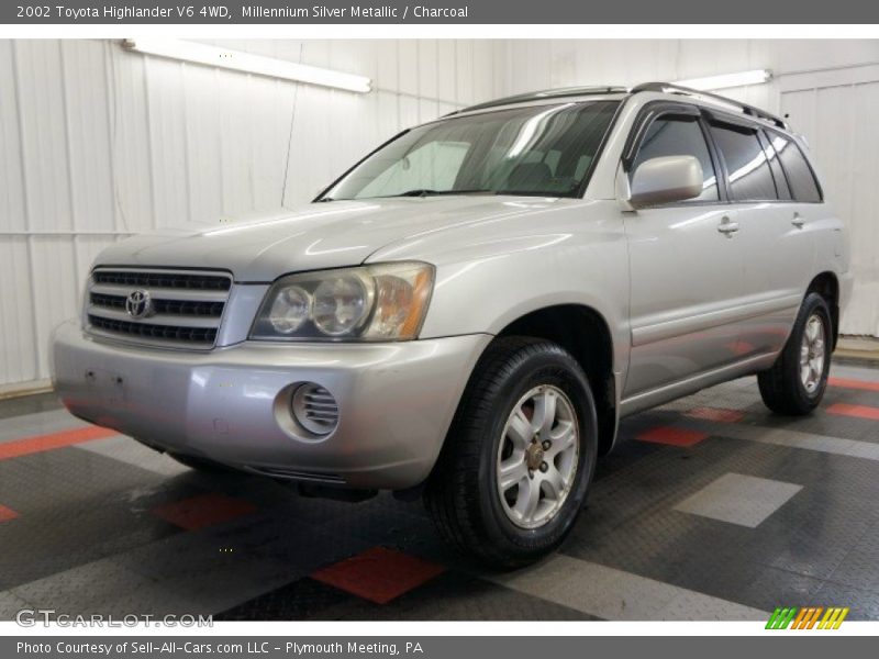 Millennium Silver Metallic / Charcoal 2002 Toyota Highlander V6 4WD