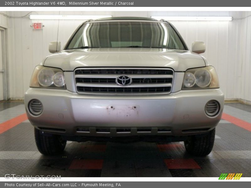 Millennium Silver Metallic / Charcoal 2002 Toyota Highlander V6 4WD