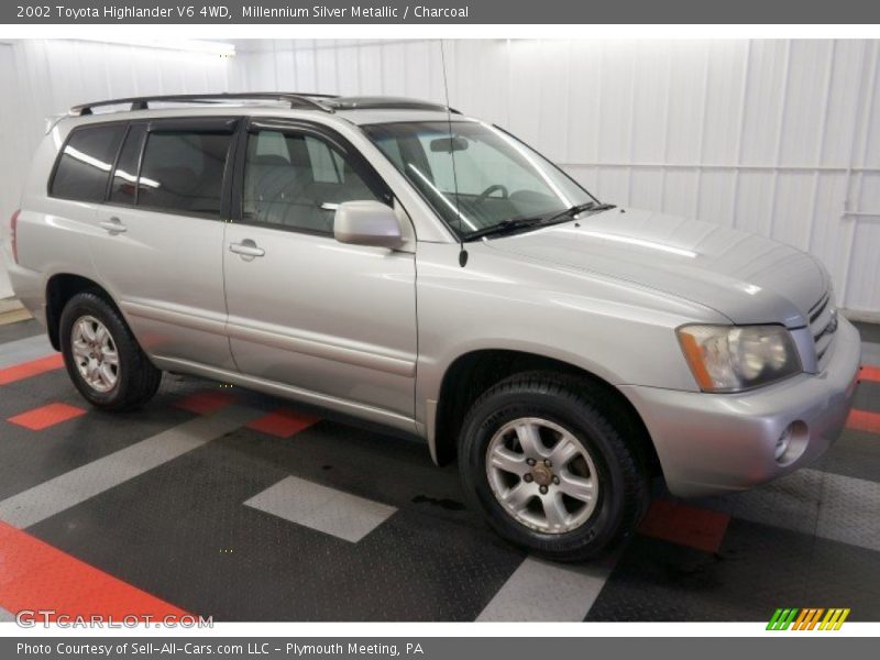 Millennium Silver Metallic / Charcoal 2002 Toyota Highlander V6 4WD