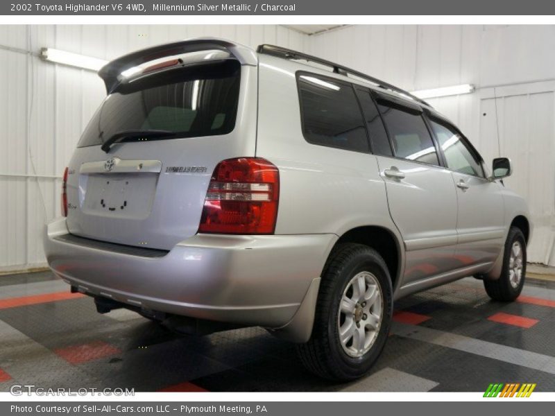 Millennium Silver Metallic / Charcoal 2002 Toyota Highlander V6 4WD
