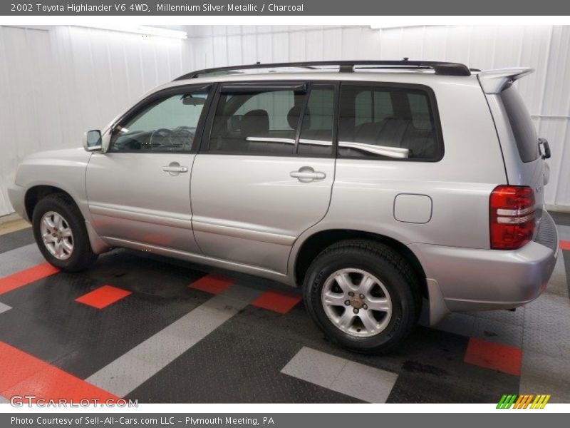 Millennium Silver Metallic / Charcoal 2002 Toyota Highlander V6 4WD