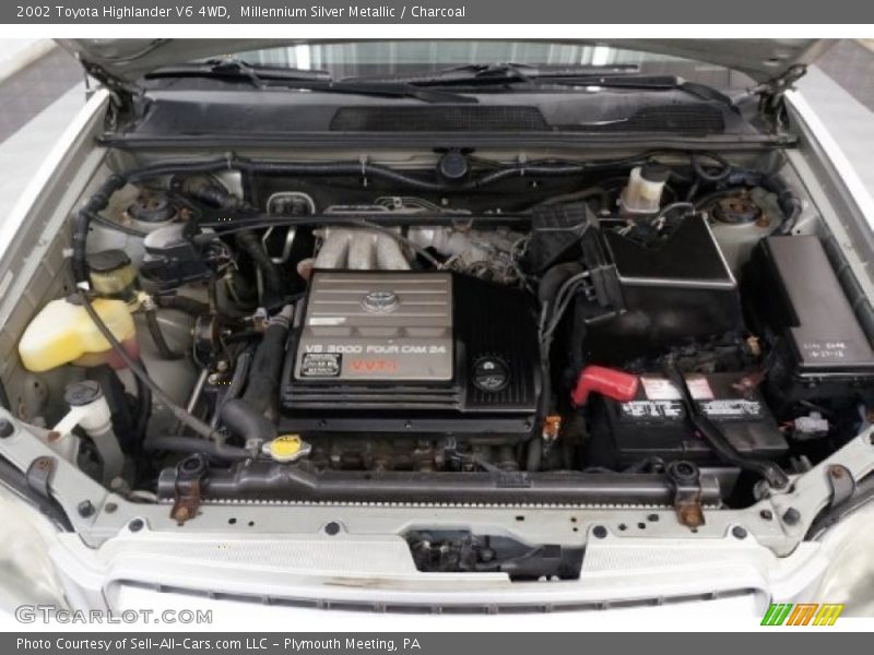 Millennium Silver Metallic / Charcoal 2002 Toyota Highlander V6 4WD