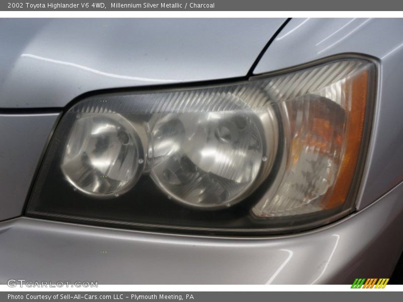 Millennium Silver Metallic / Charcoal 2002 Toyota Highlander V6 4WD