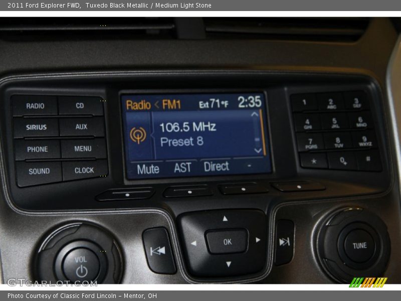 Tuxedo Black Metallic / Medium Light Stone 2011 Ford Explorer FWD