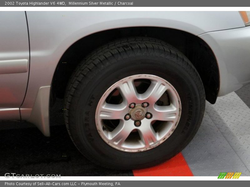 Millennium Silver Metallic / Charcoal 2002 Toyota Highlander V6 4WD
