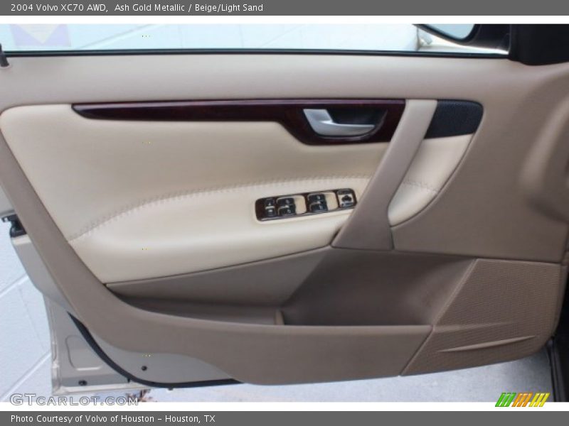 Ash Gold Metallic / Beige/Light Sand 2004 Volvo XC70 AWD