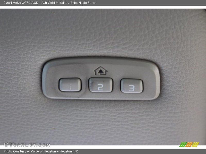 Ash Gold Metallic / Beige/Light Sand 2004 Volvo XC70 AWD