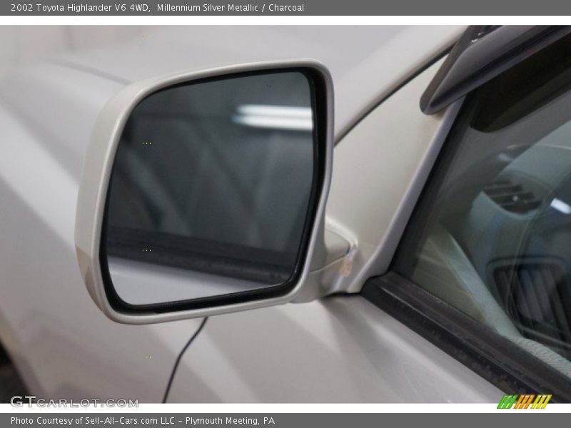 Millennium Silver Metallic / Charcoal 2002 Toyota Highlander V6 4WD
