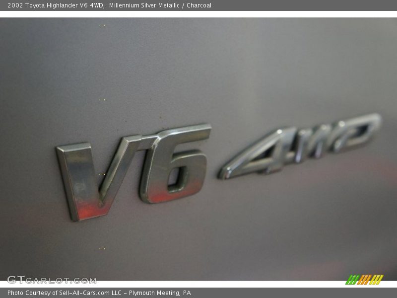 Millennium Silver Metallic / Charcoal 2002 Toyota Highlander V6 4WD