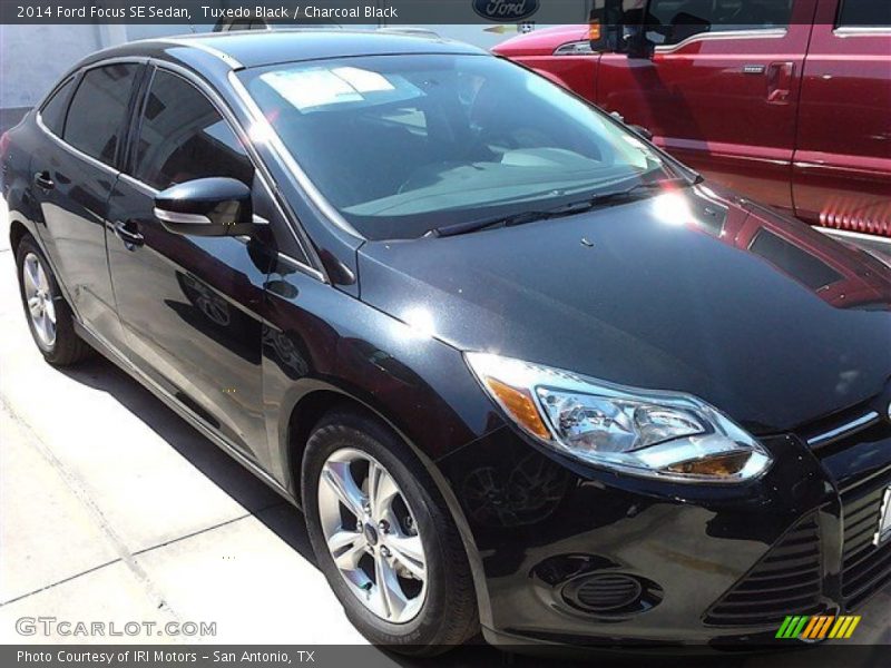 Tuxedo Black / Charcoal Black 2014 Ford Focus SE Sedan