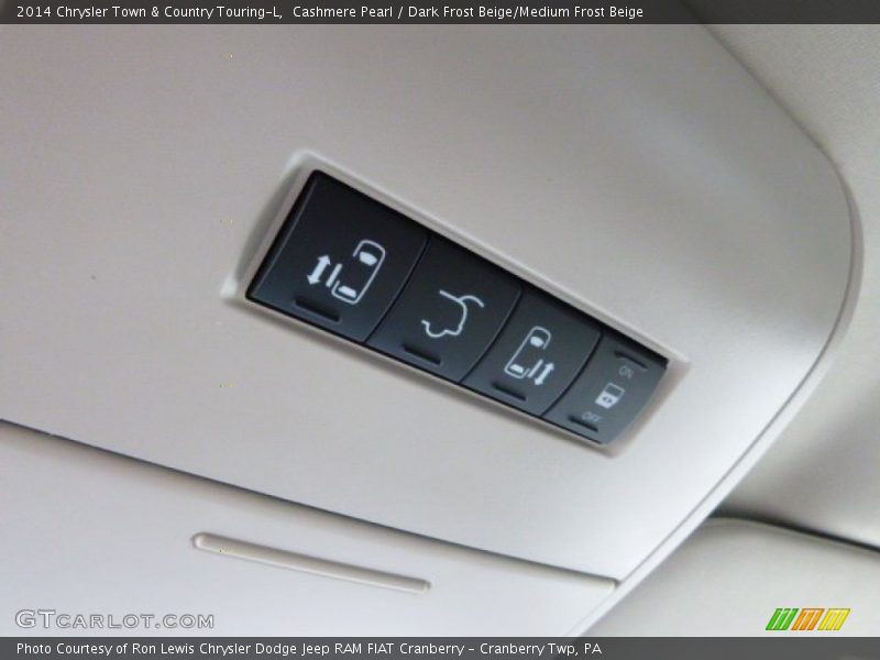 Cashmere Pearl / Dark Frost Beige/Medium Frost Beige 2014 Chrysler Town & Country Touring-L