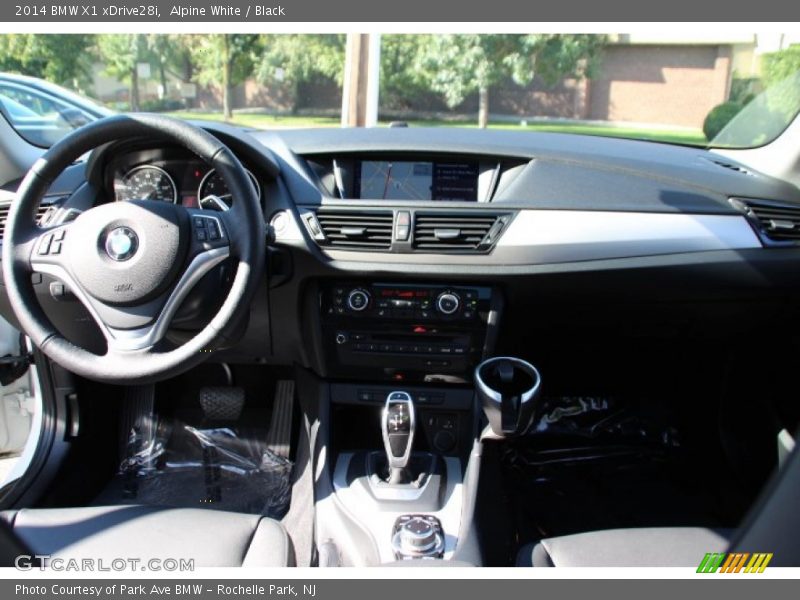Alpine White / Black 2014 BMW X1 xDrive28i