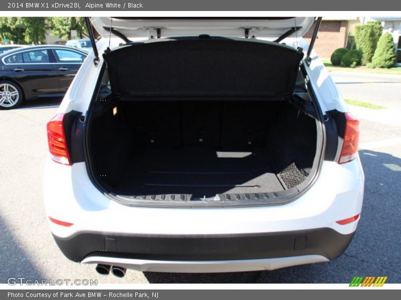 Alpine White / Black 2014 BMW X1 xDrive28i