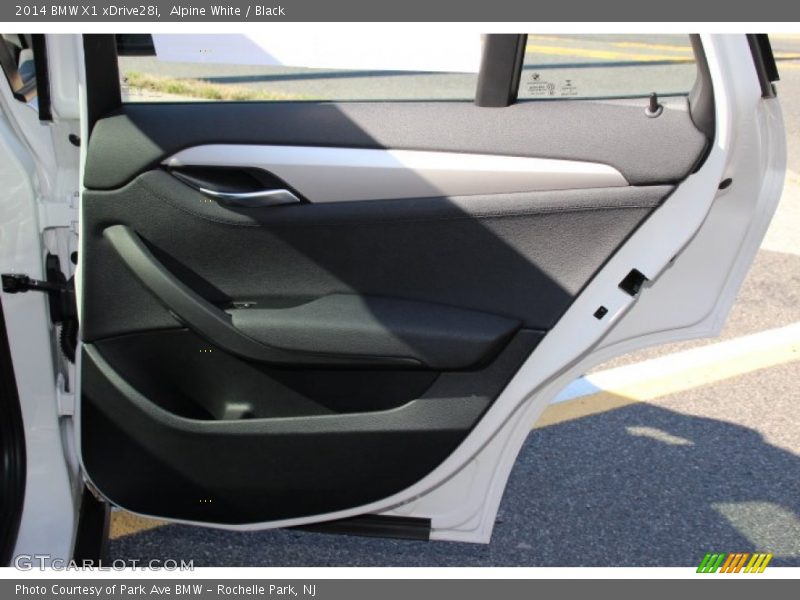 Alpine White / Black 2014 BMW X1 xDrive28i