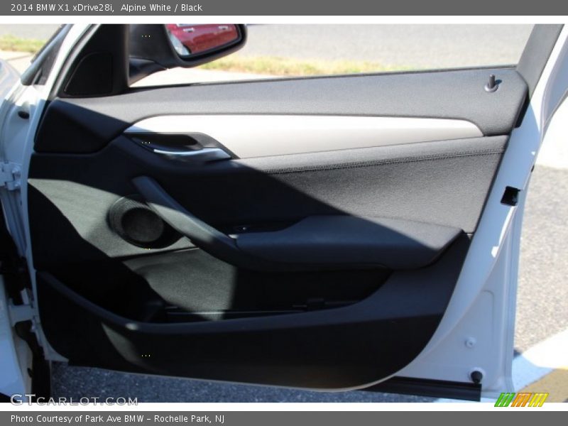Alpine White / Black 2014 BMW X1 xDrive28i