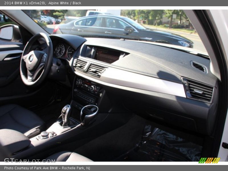 Alpine White / Black 2014 BMW X1 xDrive28i