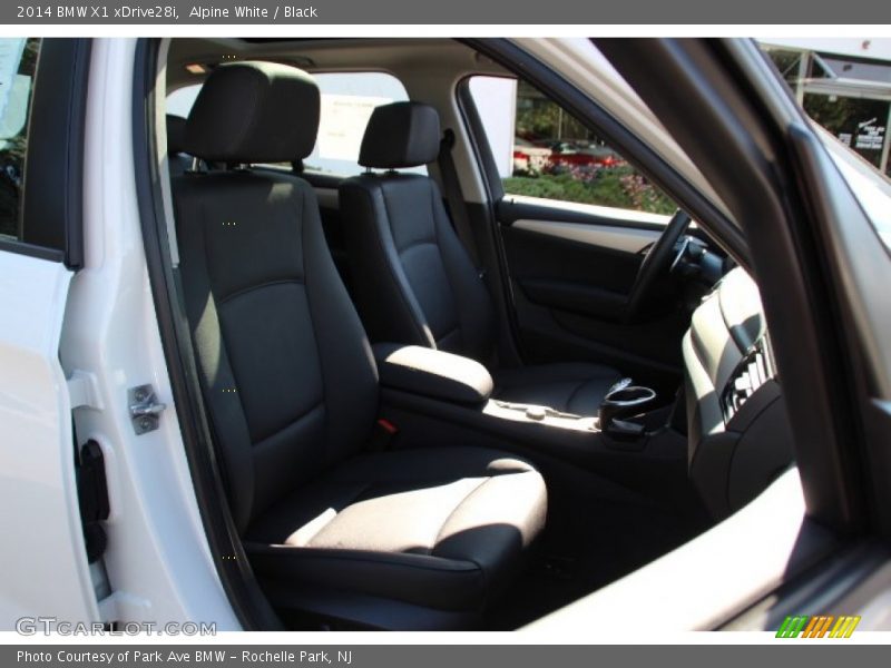 Alpine White / Black 2014 BMW X1 xDrive28i