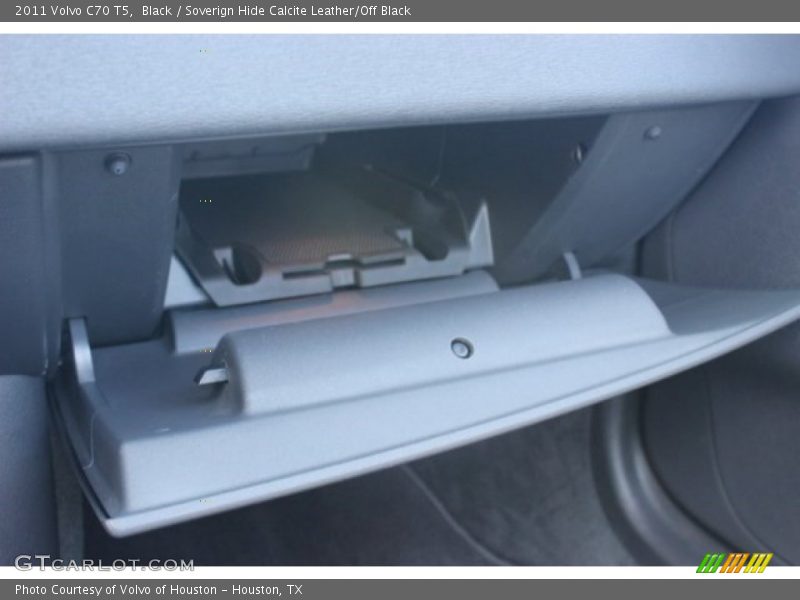 Black / Soverign Hide Calcite Leather/Off Black 2011 Volvo C70 T5