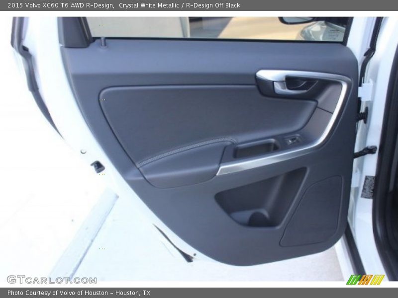 Crystal White Metallic / R-Design Off Black 2015 Volvo XC60 T6 AWD R-Design