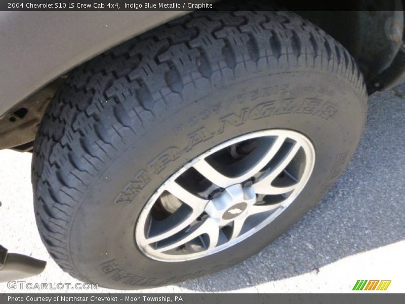 Indigo Blue Metallic / Graphite 2004 Chevrolet S10 LS Crew Cab 4x4