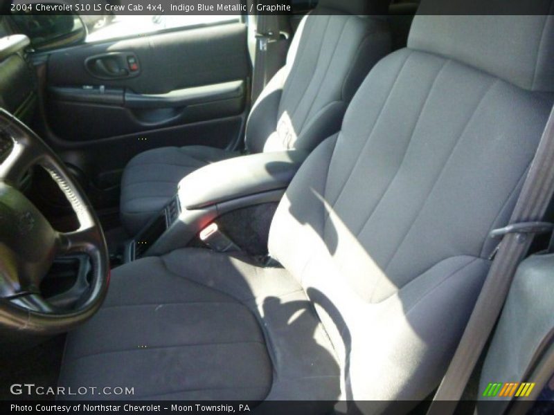 Indigo Blue Metallic / Graphite 2004 Chevrolet S10 LS Crew Cab 4x4