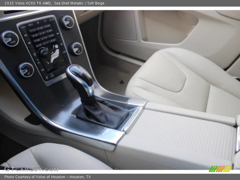 Sea Shell Metallic / Soft Beige 2015 Volvo XC60 T6 AWD