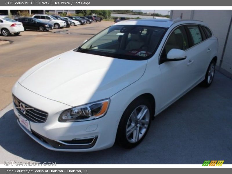 Ice White / Soft Beige 2015 Volvo V60 T5 Drive-E