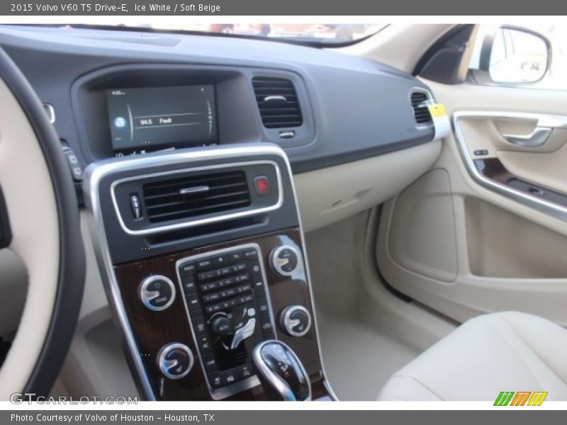 Ice White / Soft Beige 2015 Volvo V60 T5 Drive-E