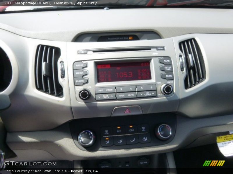 Clear White / Alpine Gray 2015 Kia Sportage LX AWD