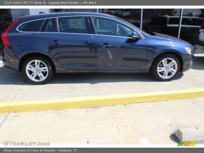 Caspian Blue Metallic / Off-Black 2015 Volvo V60 T5 Drive-E