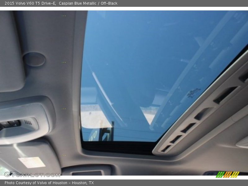 Caspian Blue Metallic / Off-Black 2015 Volvo V60 T5 Drive-E