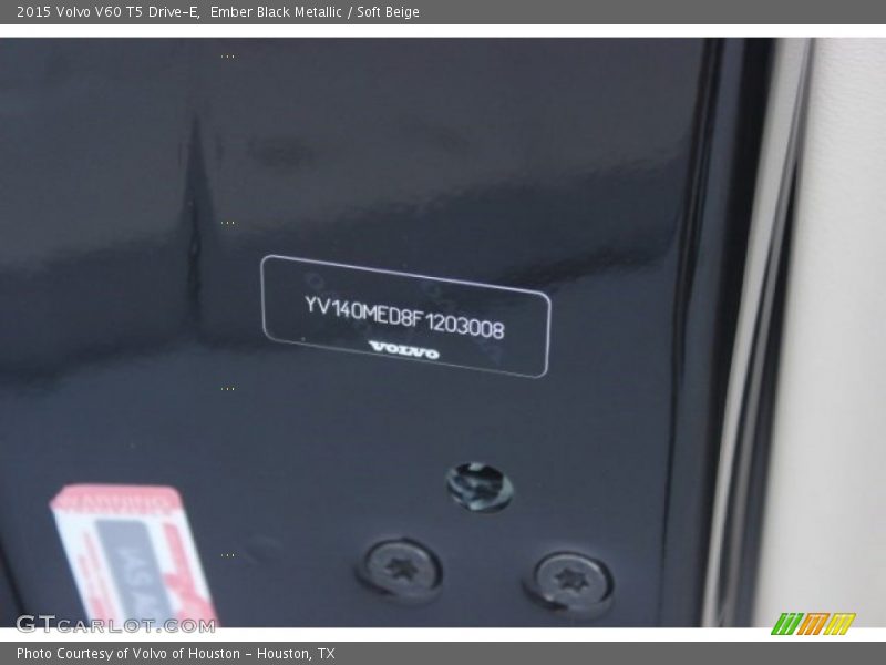 Ember Black Metallic / Soft Beige 2015 Volvo V60 T5 Drive-E