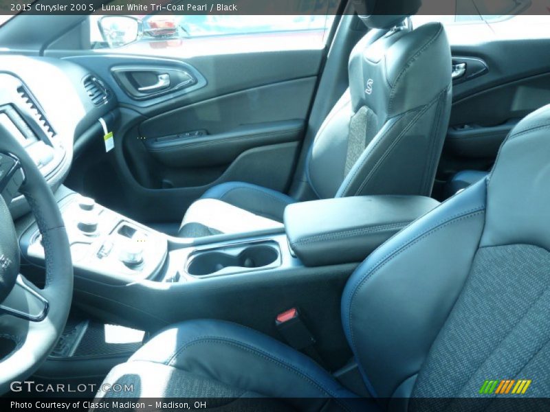 Lunar White Tri-Coat Pearl / Black 2015 Chrysler 200 S