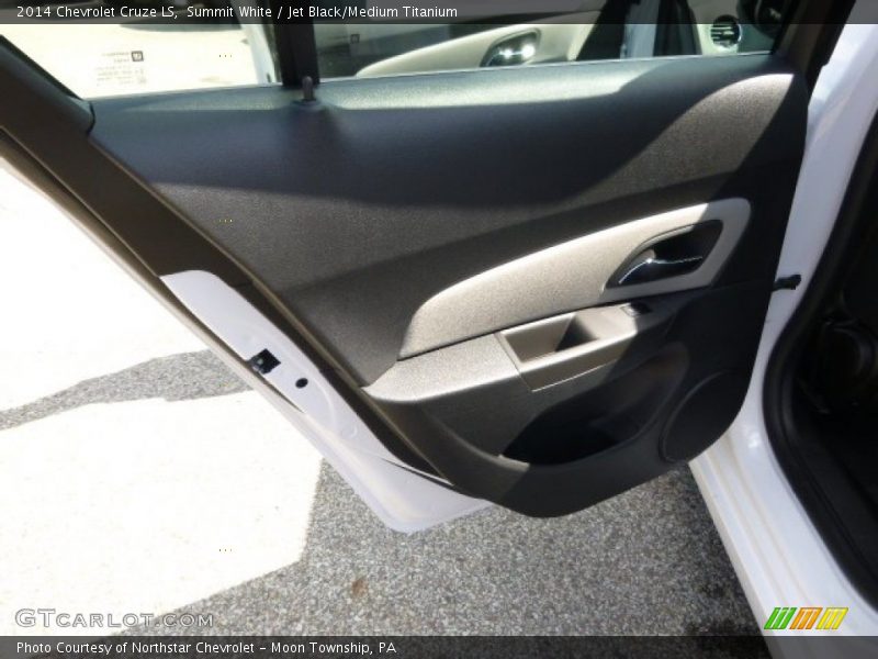 Summit White / Jet Black/Medium Titanium 2014 Chevrolet Cruze LS