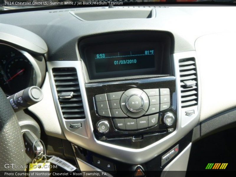 Summit White / Jet Black/Medium Titanium 2014 Chevrolet Cruze LS